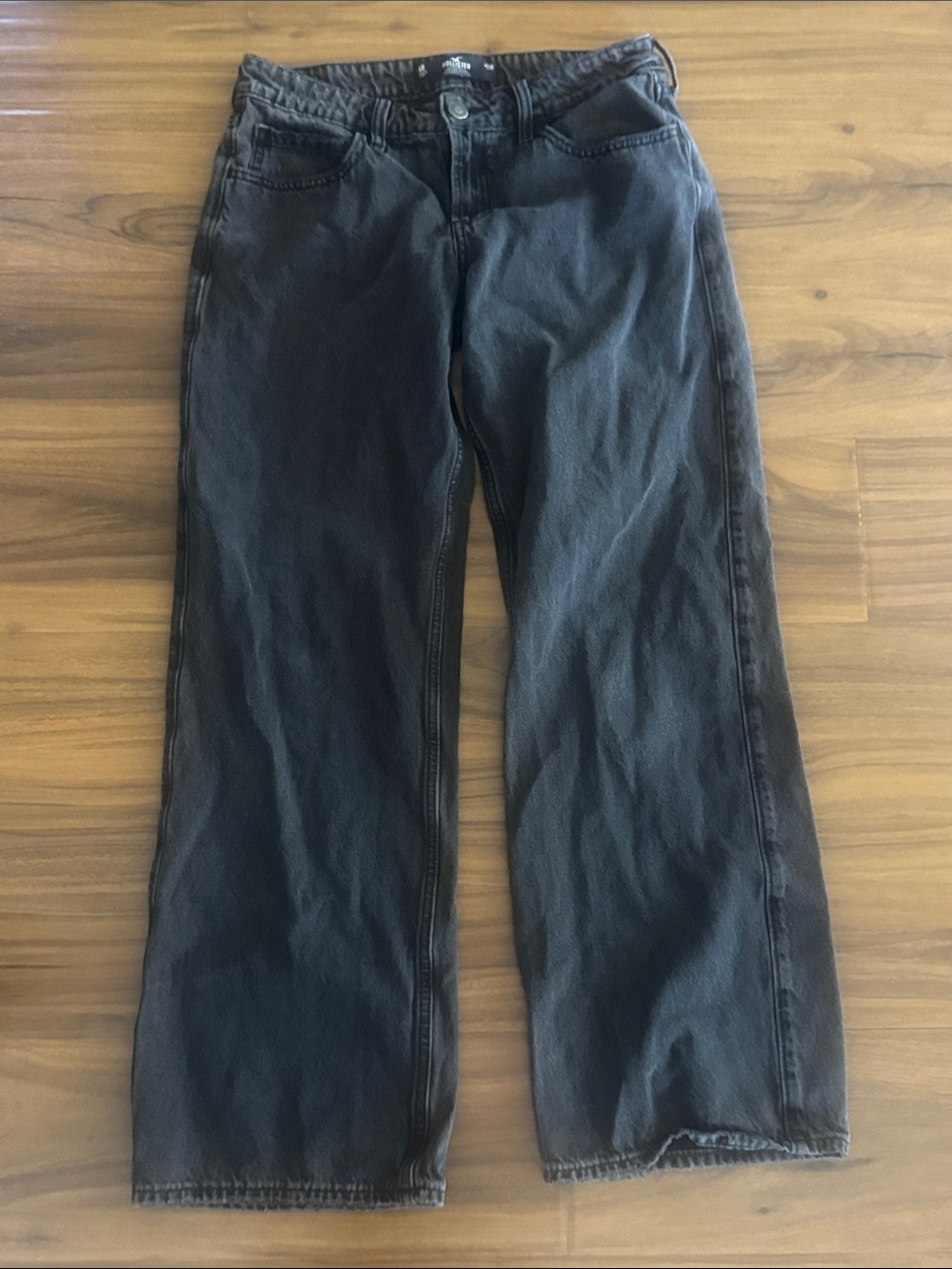 Hollister Low-Rise Baggy Black Denim Jeans